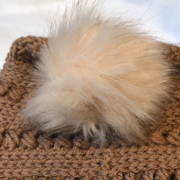 Hand Crocheted Slouchy Hat/Faux Fur Pom Pom - Picture 8 of 8